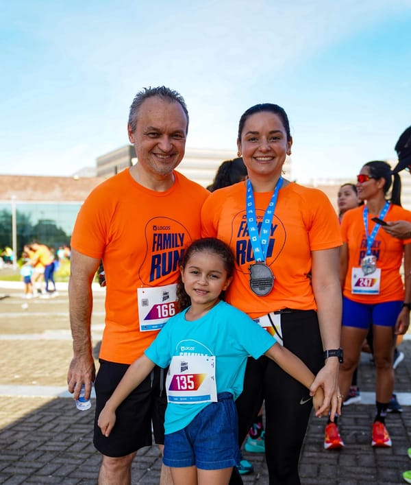 Logos Family Run 2025 reúne famílias para uma manhã de saúde, alegria e conexão